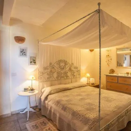 Chalet Pittulongu Chalet Sleeps 4 Olbia